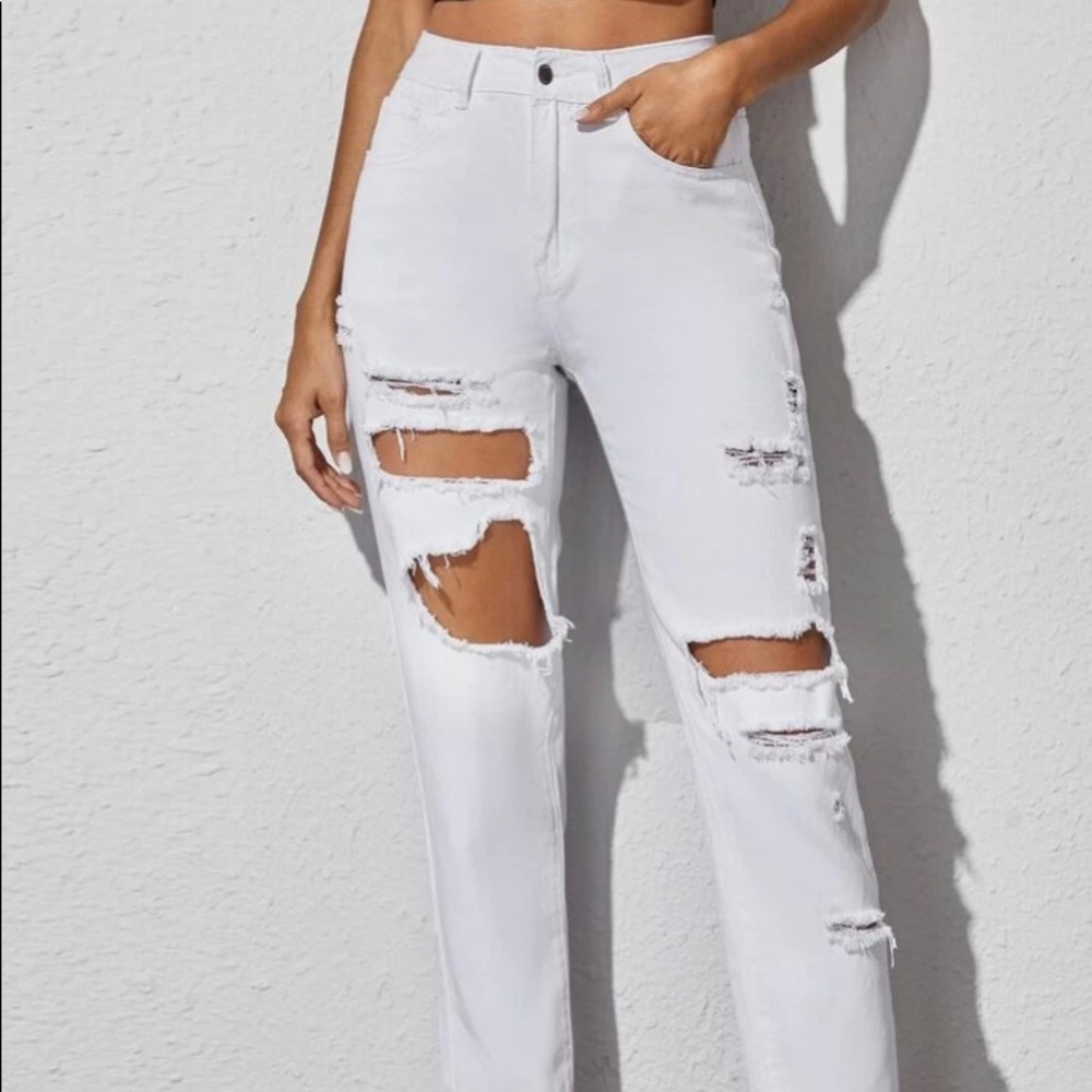 NWOT Shein White Distressed Cutout Mom Jeans - Picture 2 of 5
